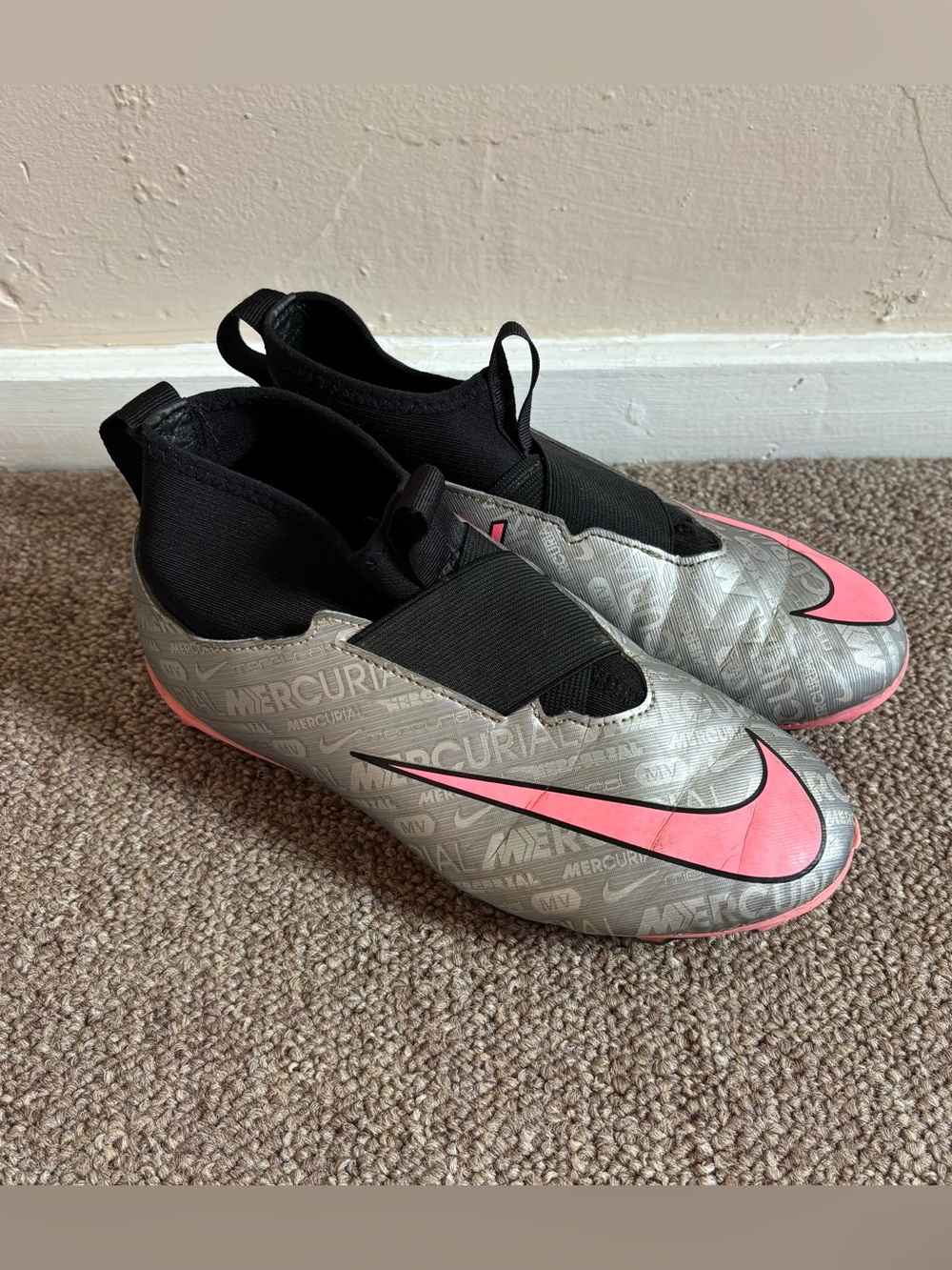 Nike Soccer Cleats Size 5